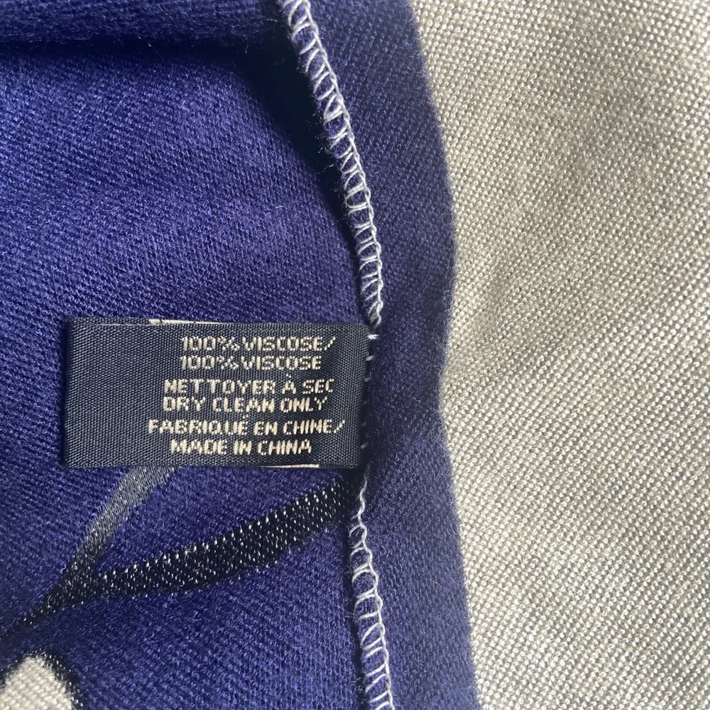 N/A scarf shawl